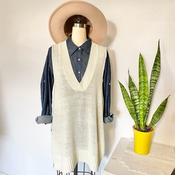 Ivory Sweater vest - Picture 5 of 7